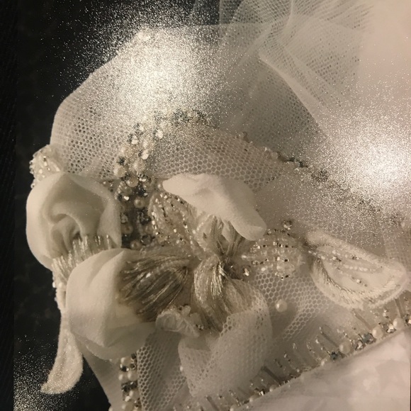 BADGLEY MISCHKA Wedding Gown! - Picture 8 of 8